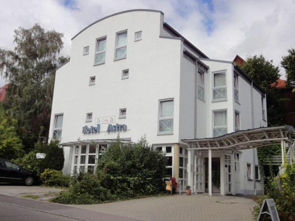 Astra Hotell Ulm Exteriör bild